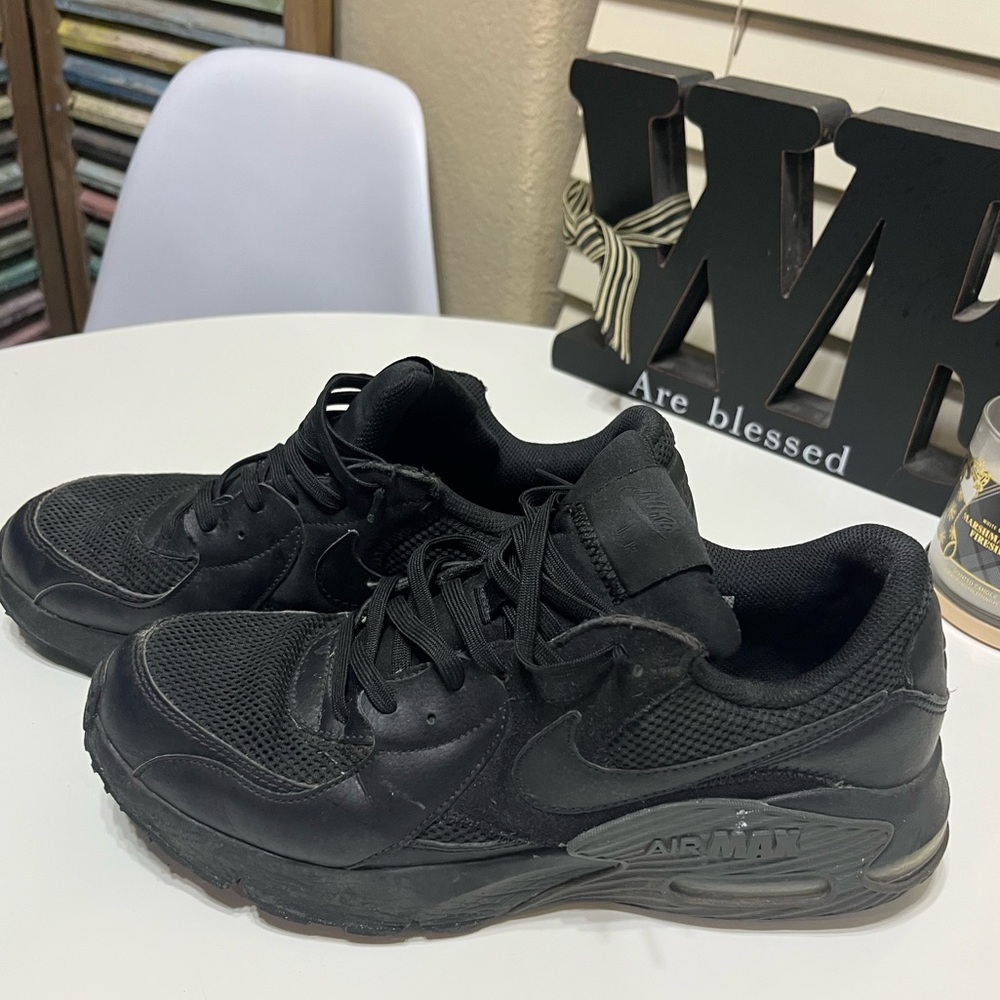 Nike Air Max Excee running shoes. Men’s size 10